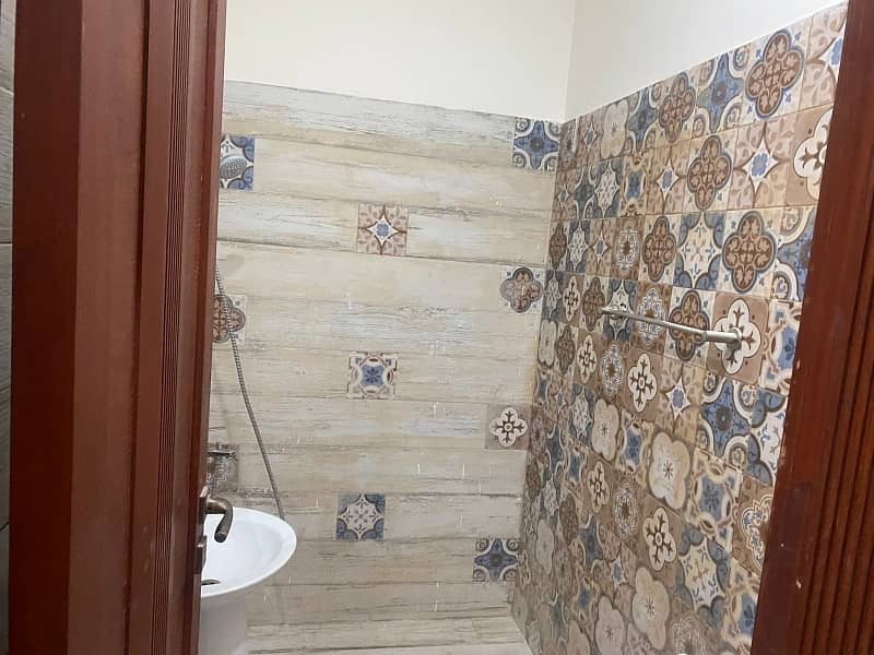 Bahria Enclave Sector C 1 Kanal Basement Available For Rent 3 Bedroom TV Lounge Kitchen Drawing Room 3