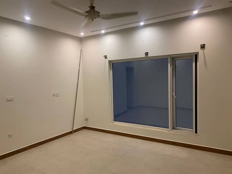 Bahria Enclave Sector C 1 Kanal Basement Available For Rent 3 Bedroom TV Lounge Kitchen Drawing Room 8