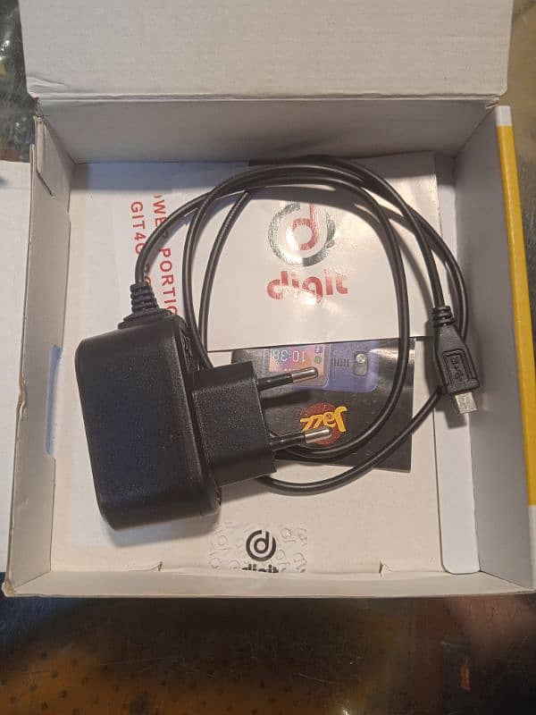 jazz digit 4g box with charger 1