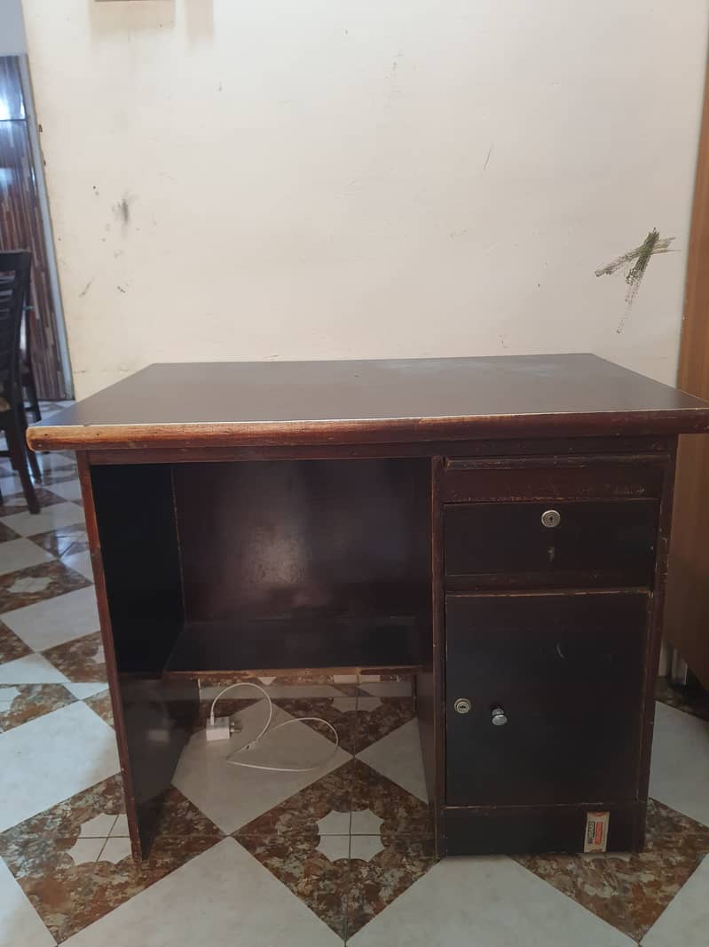 Office table for sale 1