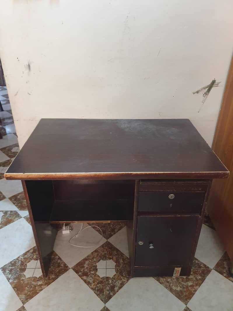 Office table for sale 2