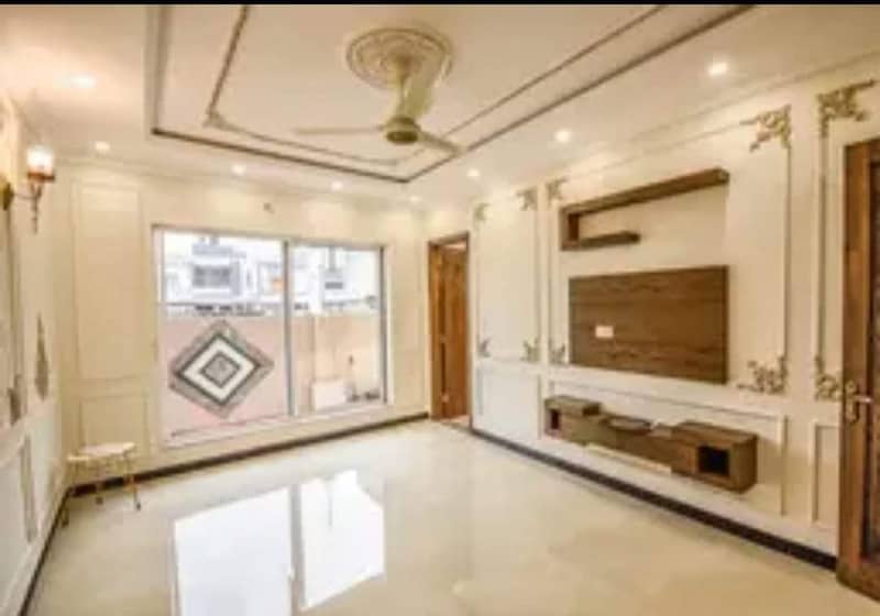 10 Marla House For Sale In Paragon City Lahore 8