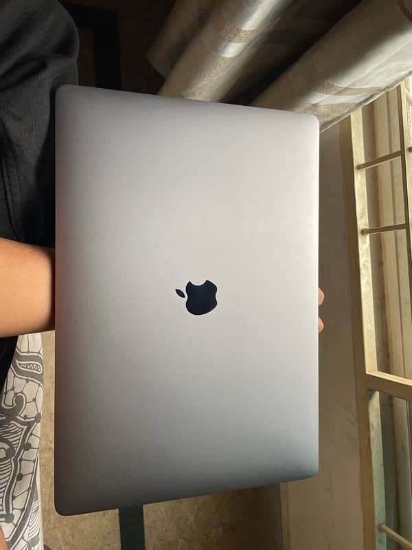 Macbook Pro 2017 (15 inch) 1