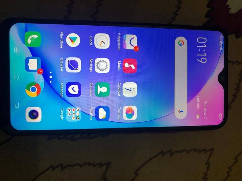 Vivo y15…4gb ram 128gb 4