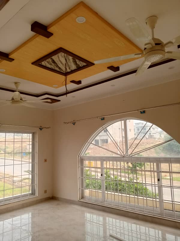 Brand New kanal house for rent in phase 7 bahria Hamlet Rawalpindi 2