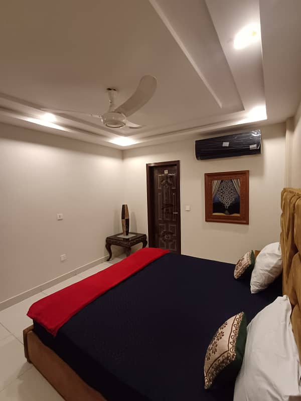 Luxury 1 BHK Apartments on daily basis 3