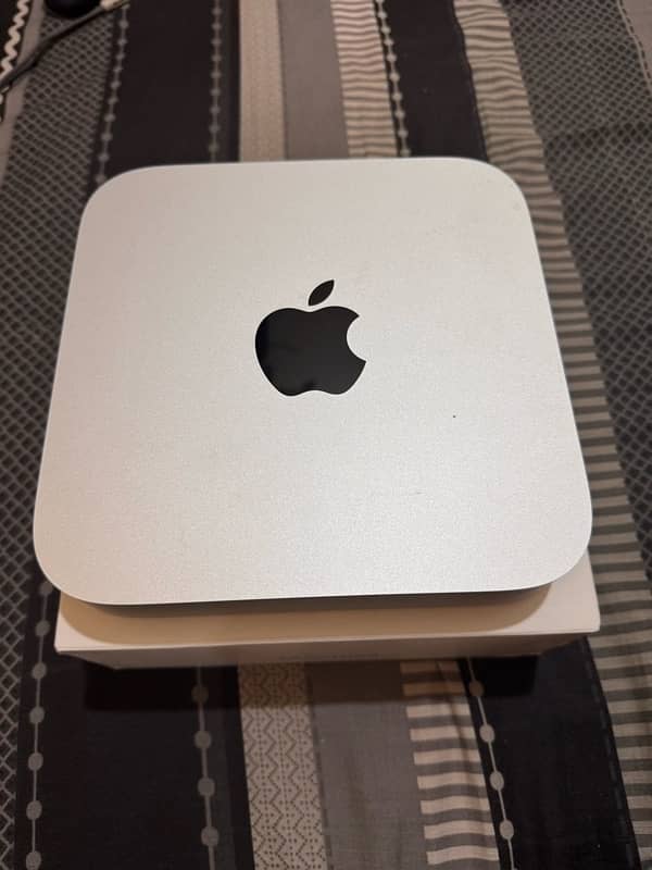 mac mini m2 8/256gb 4