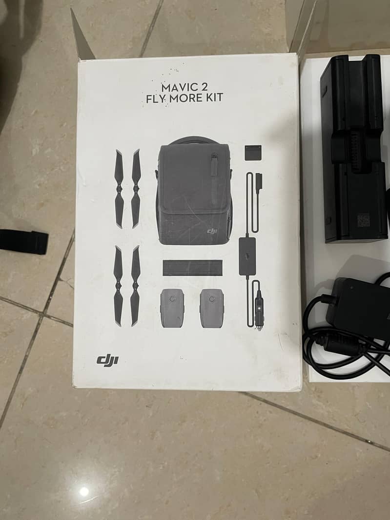 dji mavic 2 pro combo pack accecories 8