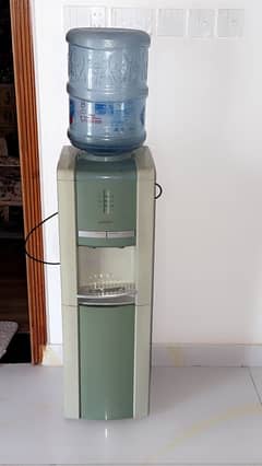 westpoint water hot/ cold dispenser for sale . cond 9/10