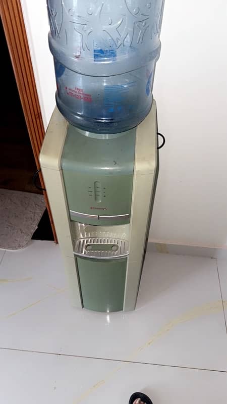 westpoint water hot/ cold dispenser for sale . cond 9/10 2