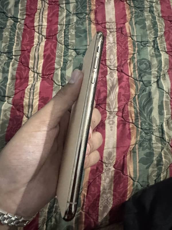 iphone 11promax non pta 5