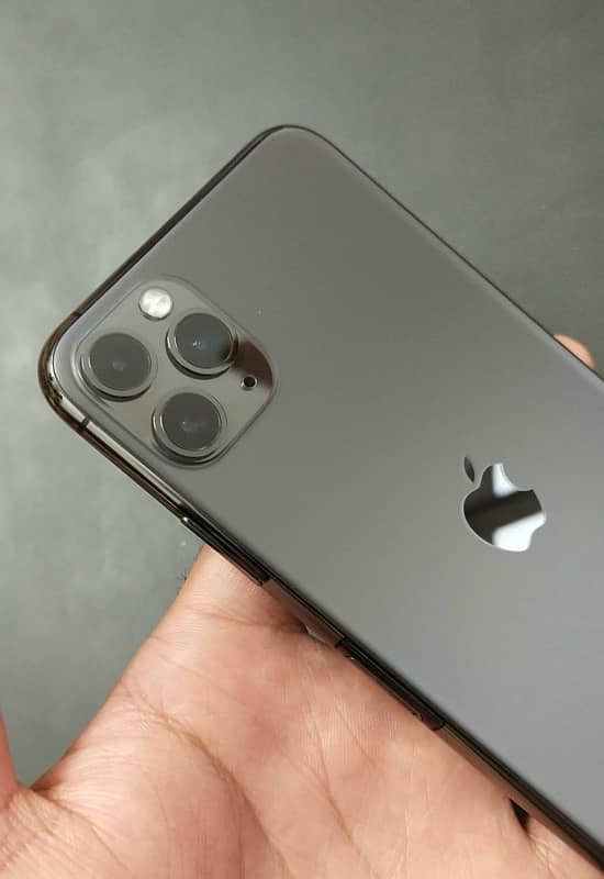 iPhone 11 pro max 2