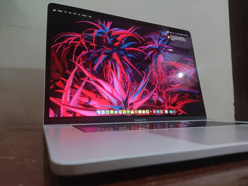 16'' | MacBook Pro 2019 | i7 (03226682445) 0