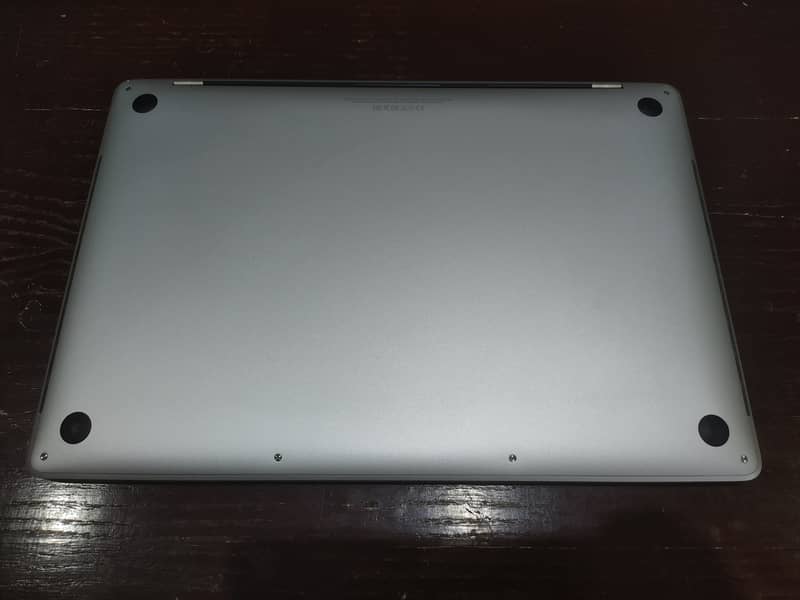 16'' | MacBook Pro 2019 | i7 (03226682445) 3