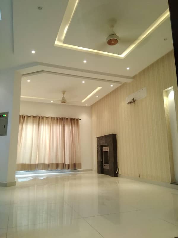 5 Marla Full House 3 Bed Attach Washroom Tv Lounge Drawing Dinning Kitchen Store Tile Flooring in DHA Phase 5 3