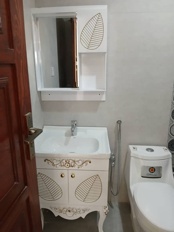 10 MARLA LOWER PORTION FOR RENT IN WAPDA TOWN 35