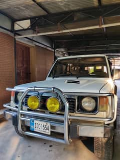 Mitsubishi Pajero 1990