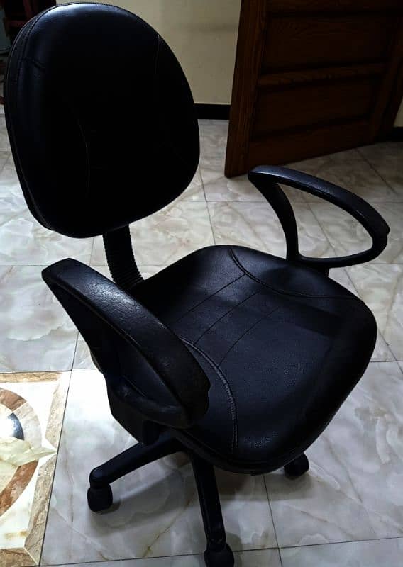 Chair Available For Pc Users/Office. 0