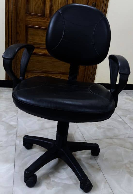 Chair Available For Pc Users/Office. 1