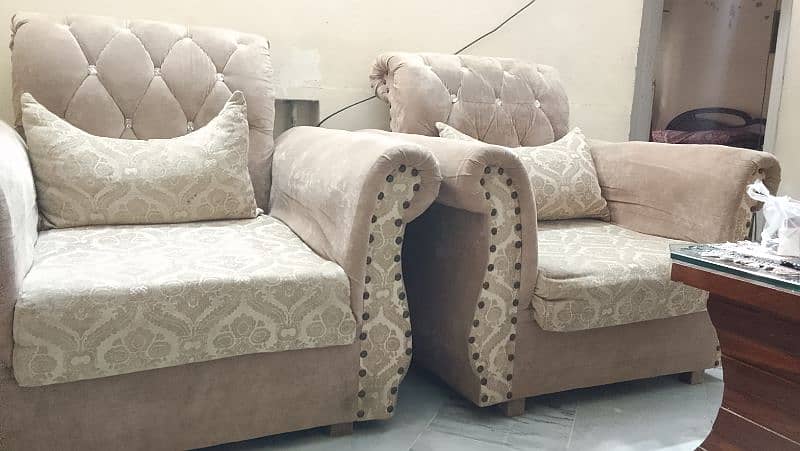 7 seater sofa 0