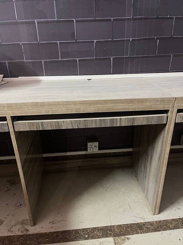 office desk for workers 1