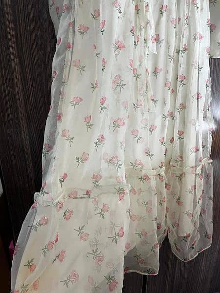 new frock never use. medium size 6