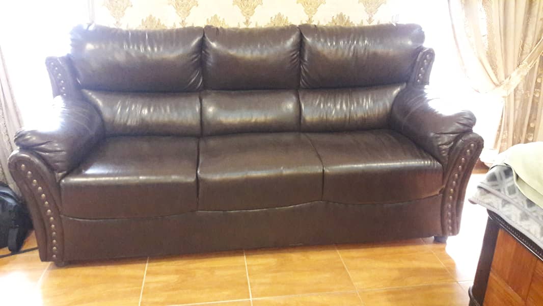 Leather5 seater sofa , chocolate brown colour. Negotiable. Verygood c. 5