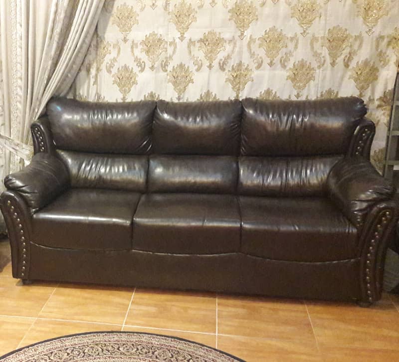 Leather5 seater sofa , chocolate brown colour. Negotiable. Verygood c. 7