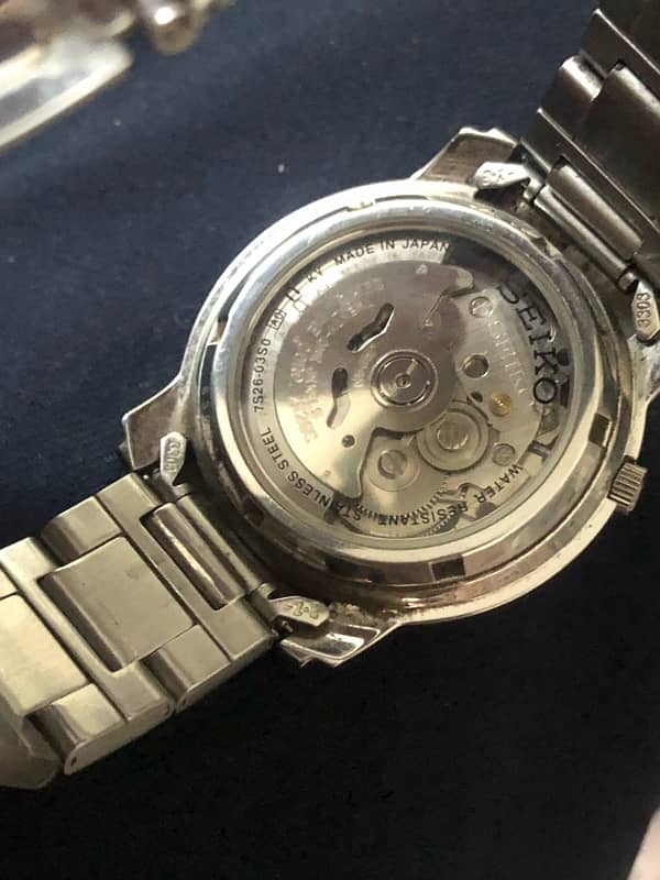 seiko 5 glass back 0