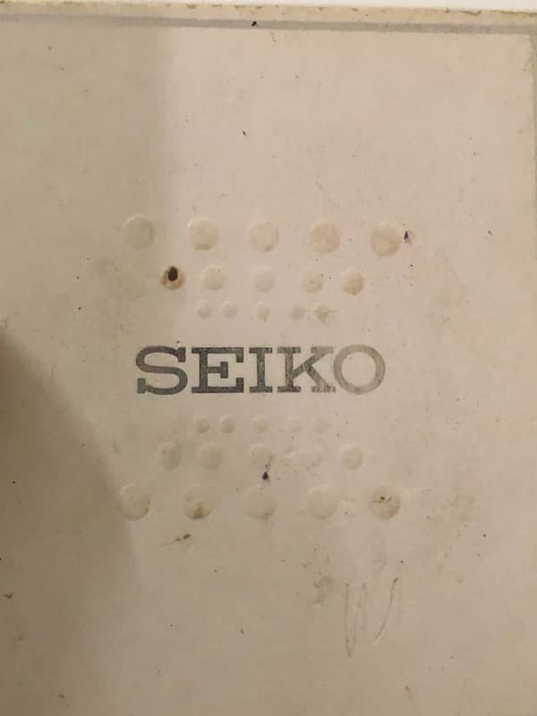 seiko 5 glass back 10