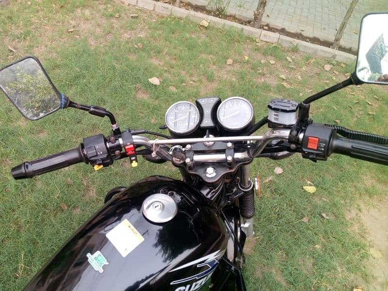 Suzuki 150 GS 2021 4