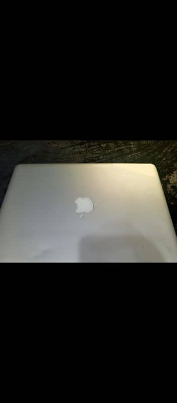 MacBook Pro 0