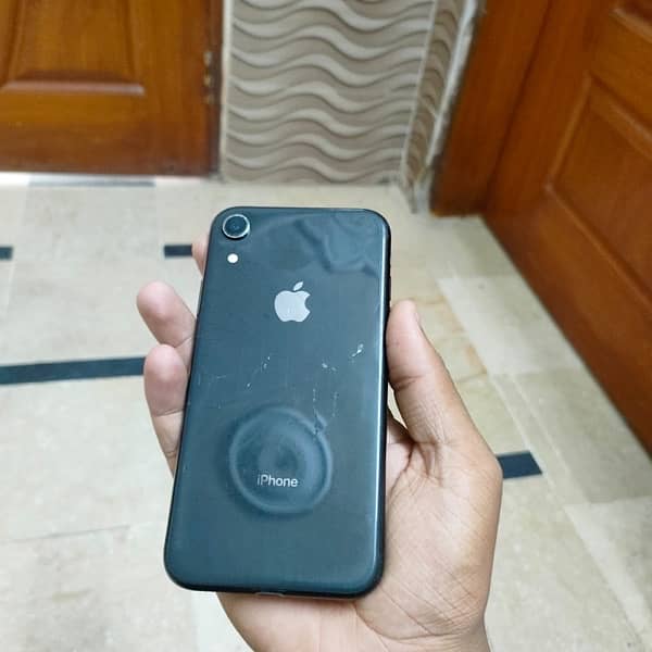 iphone xr urgent sale 4