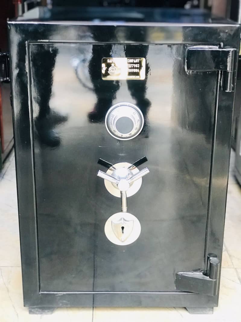 Custom Safes | Fireproof Vault Doors | Digital Safes 6