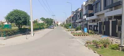 On Easy Instalment Plan 4 Marla Near To Park Residential Plot Available For Sale In Woods Block 0