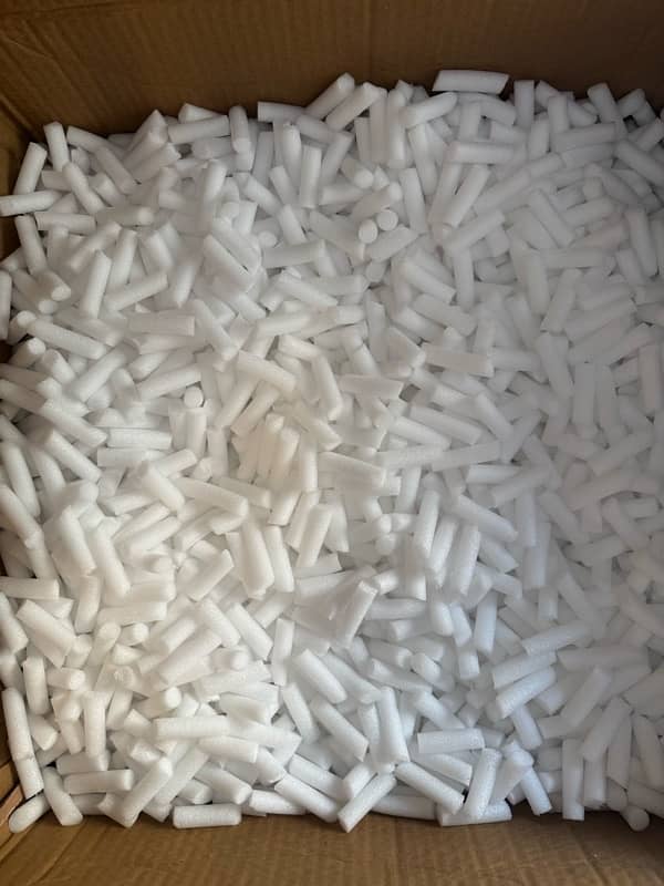 Packaging foam, packing peanuts, packing filler 0