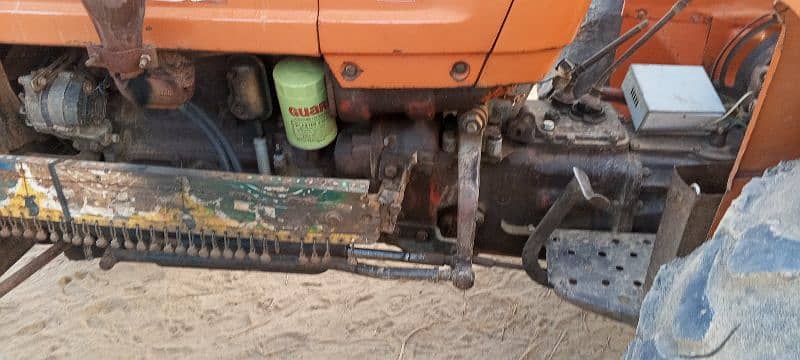 640 tractor for sale 1983 model. . . . . 03021870308 3