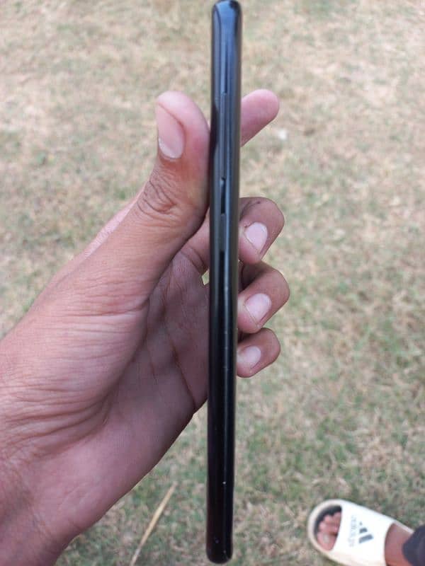 Rs30,000 samsung S8 plus 3