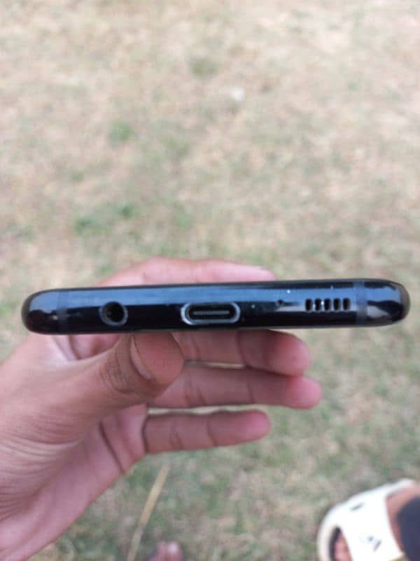 Rs30,000 samsung S8 plus 4