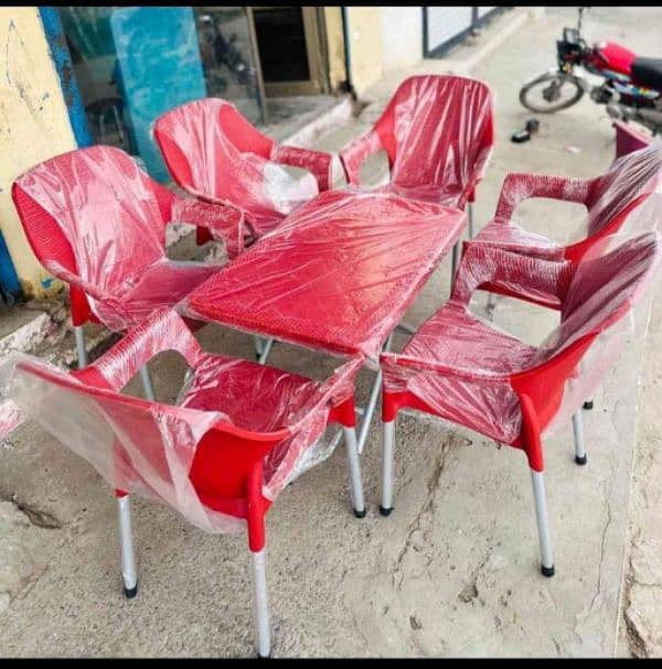 Chairs / plastic chairs / pure plastic chairs / wavy plastic chairs 1