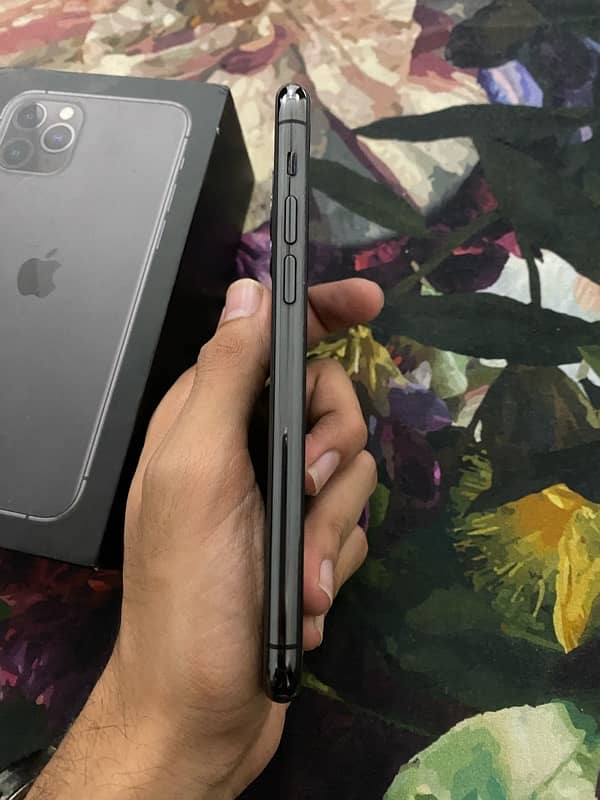 Iphone 11 Pro 256gb With Box 1