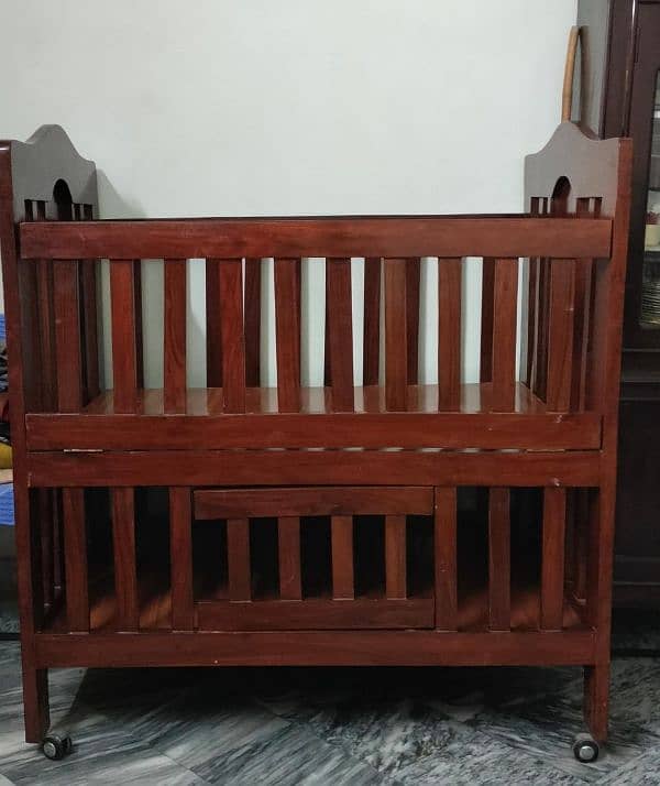 wooden baby bed 2