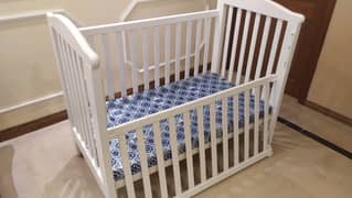 Wooden baby cot from Graco baby shop