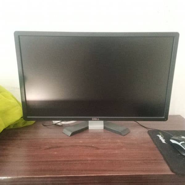 Dell Monitor 24 Inch For Sale 1