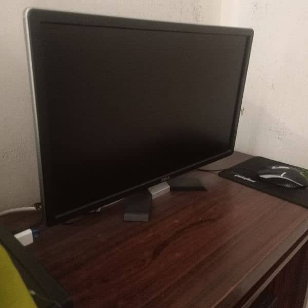 Dell Monitor 24 Inch For Sale 2