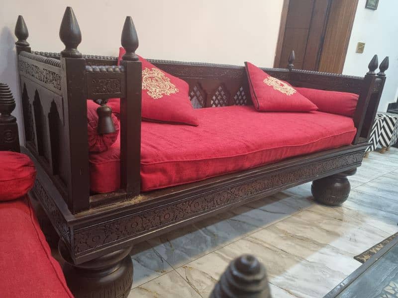 chinoti sofa far sale in Park View city lahore 0