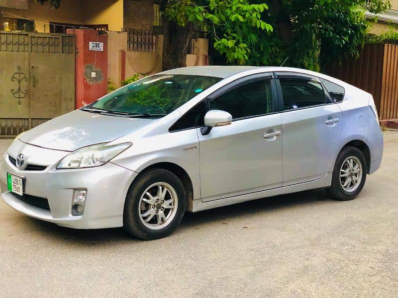 Toyota Prius 1.8 2014 1