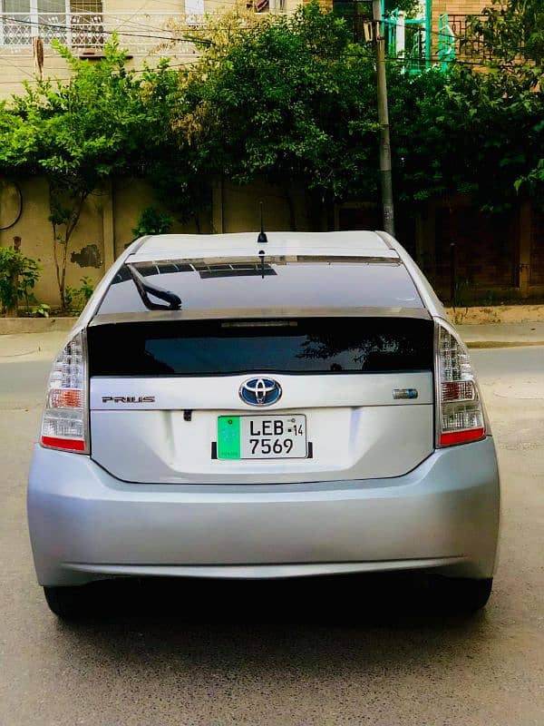 Toyota Prius 1.8 2014 3