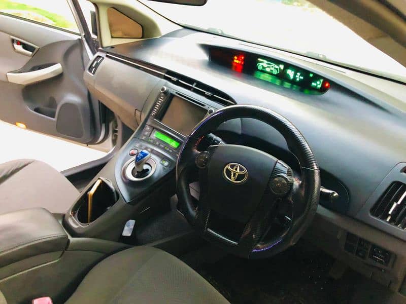 Toyota Prius 1.8 2014 6