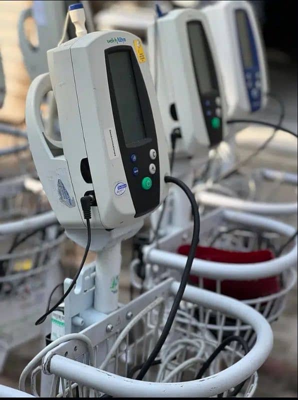 Patient monitors - Welch Allyn Bp stock in Pakistan - Cardiac Monitors 5